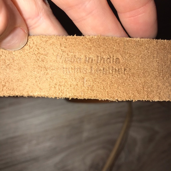 Brown leather tie belt long fringe brass hardware - Picture 4 of 8